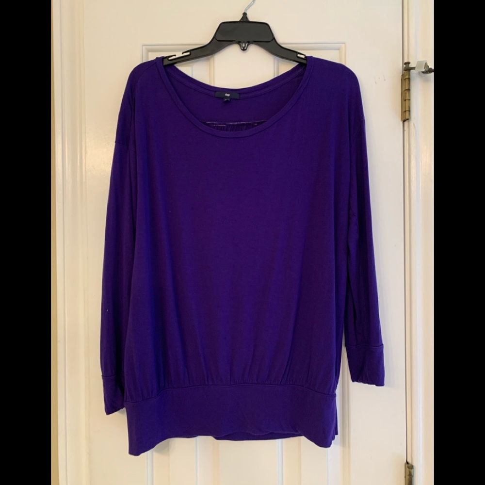 Gap Purple, 100% Stretchy Rayon-Soft
Sz L
Very Good Condition